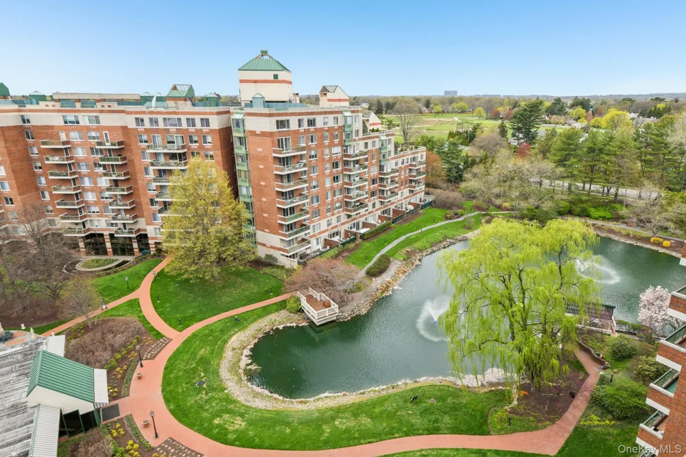 100 Hilton Avenue #901 Garden City, NY 11530