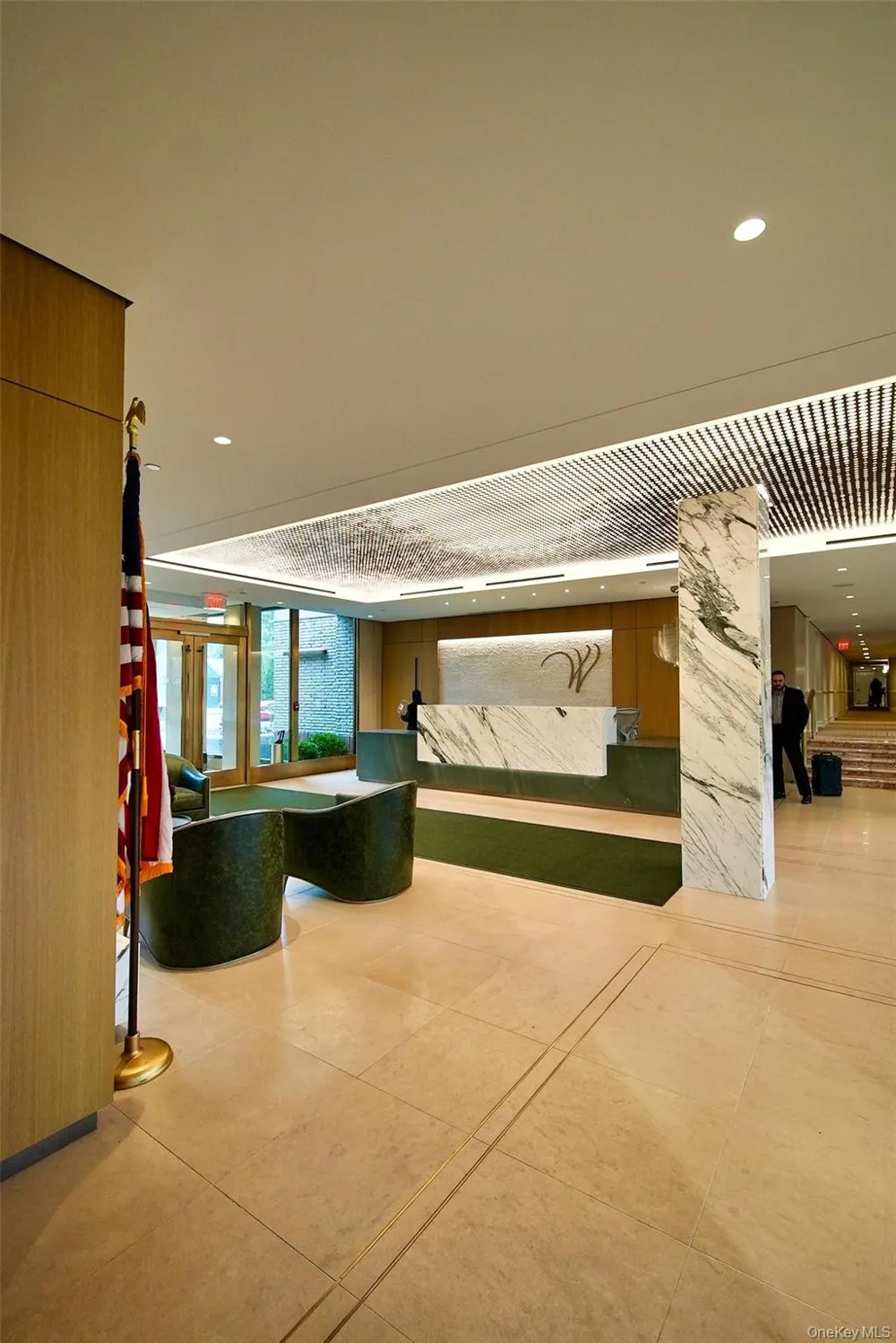 100 Hilton Avenue #901 Garden City, NY 11530