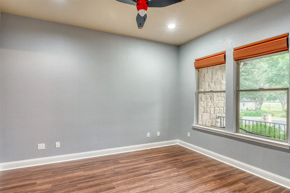 114 Preston Trail Meadowlakes, TX 78654