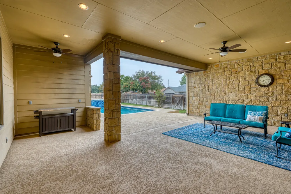 114 Preston Trail Meadowlakes, TX 78654