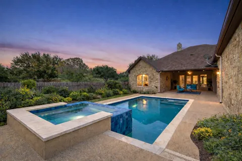 114 Preston Trail