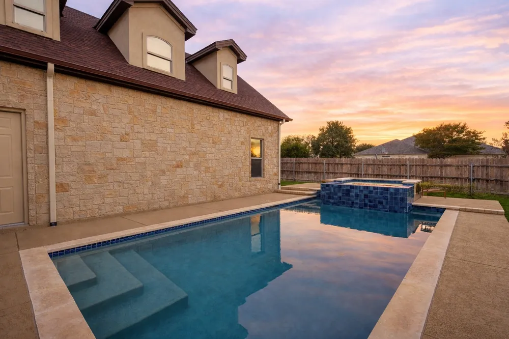 114 Preston Trail Meadowlakes, TX 78654