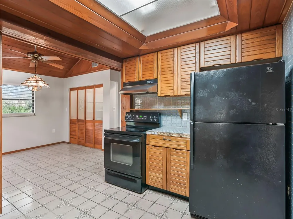 11398 CR 682 Webster, FL 33597
