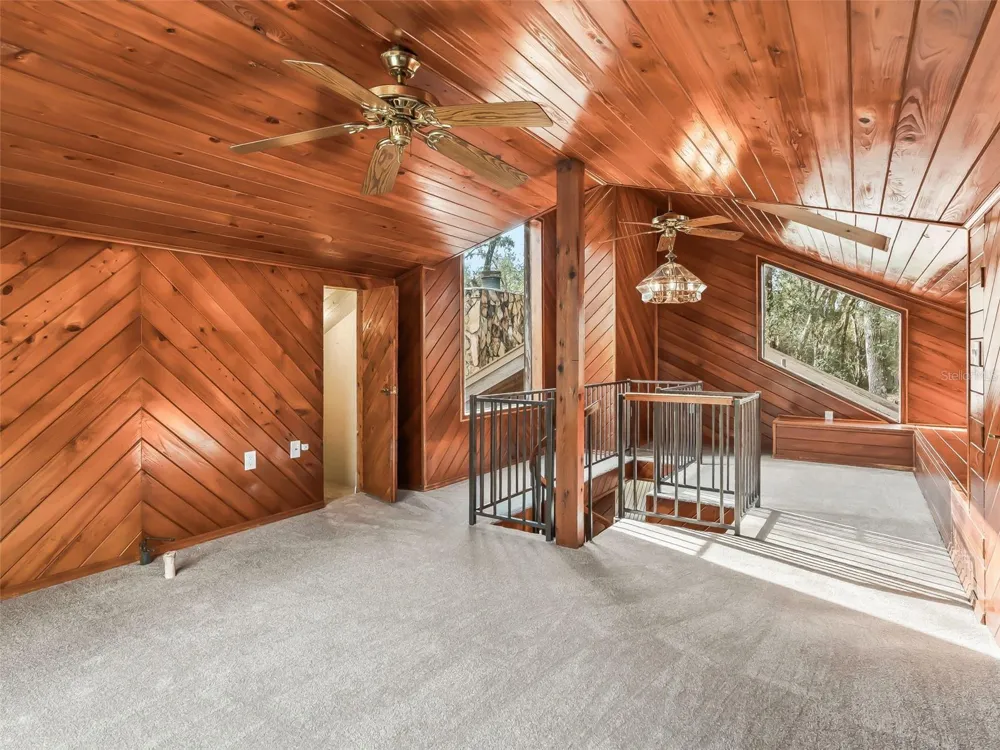 11398 CR 682 Webster, FL 33597