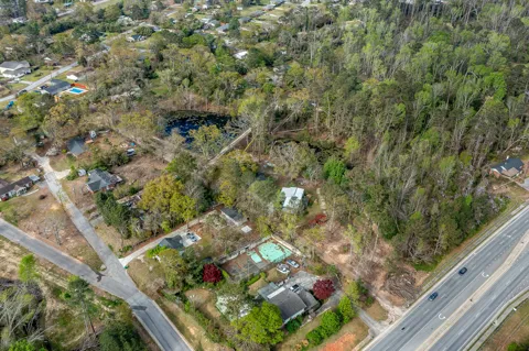 320 Furys Ferry Road