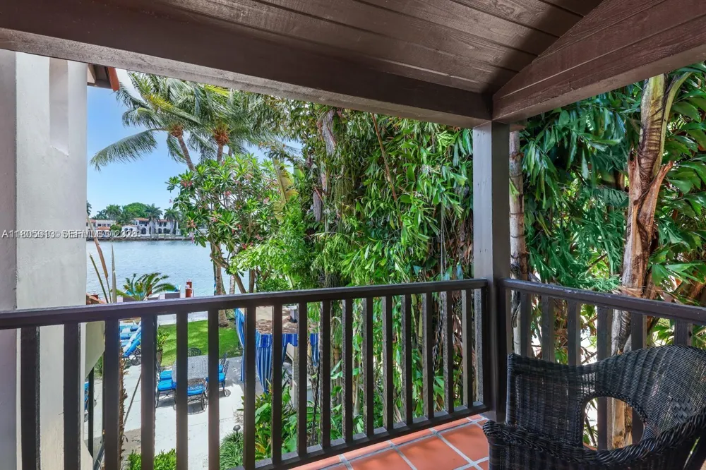 56 S Hibiscus Dr Miami Beach, FL 33139