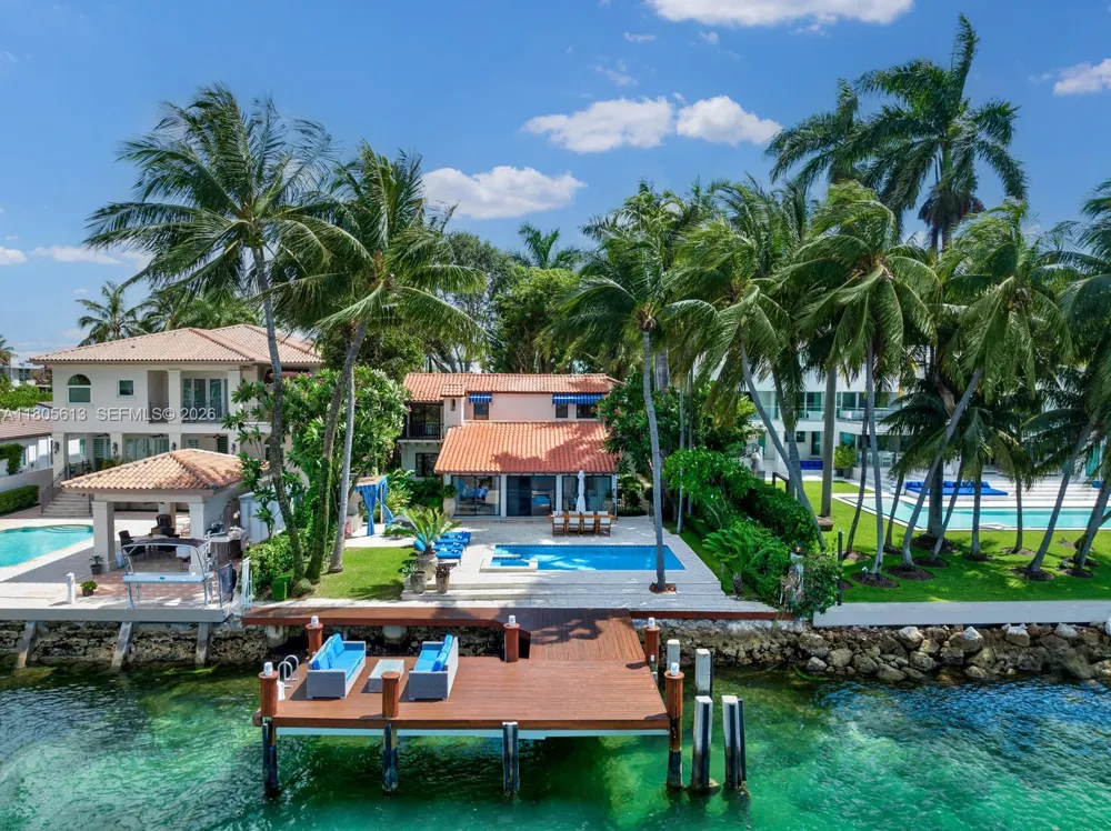 56 S Hibiscus Dr Miami Beach, FL 33139