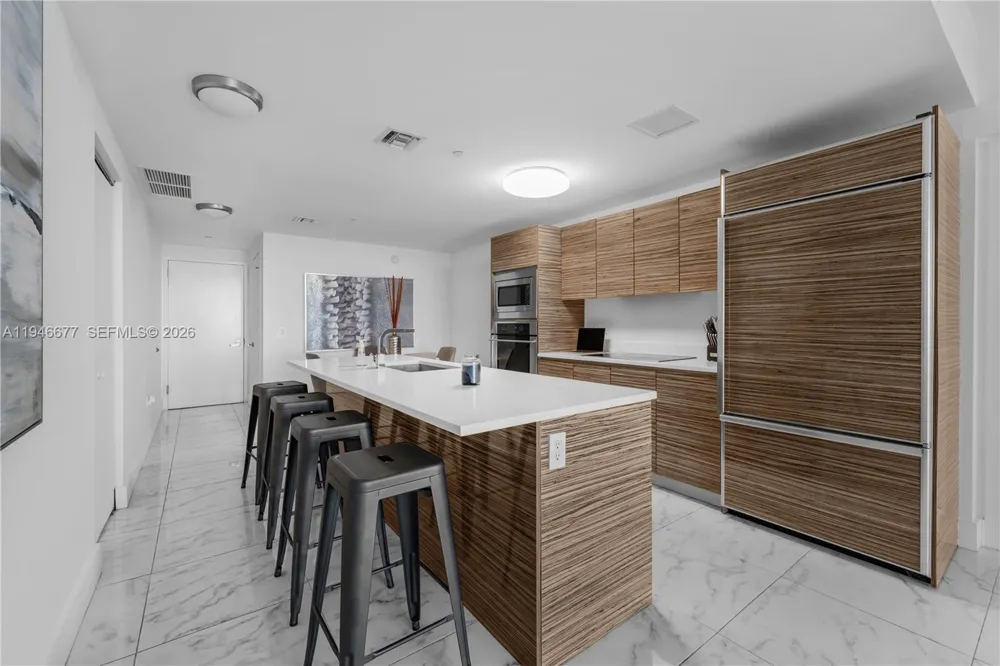 460 NE 28th St #3002 Miami, FL 33137