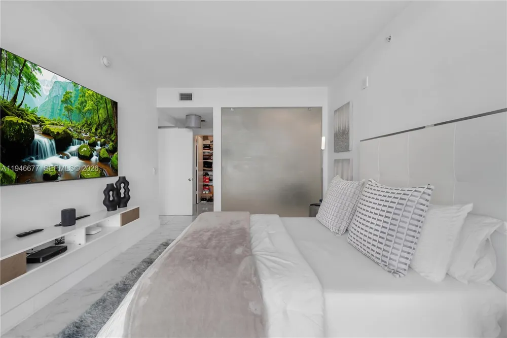 460 NE 28th St #3002 Miami, FL 33137
