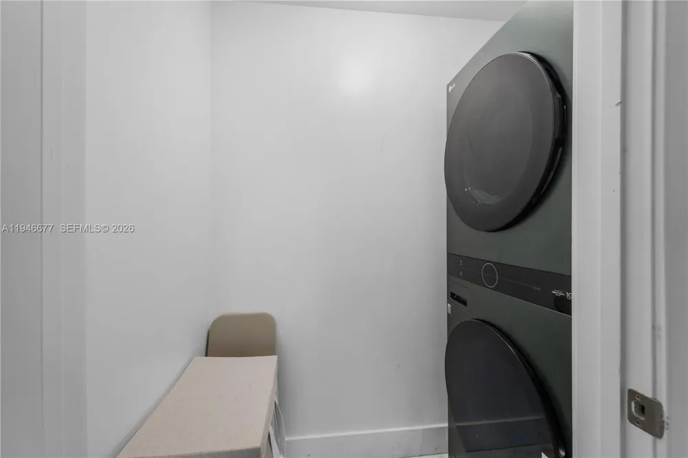 460 NE 28th St #3002 Miami, FL 33137