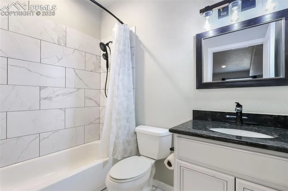 1487 E Arrowwood Lane Pueblo West, CO 81007