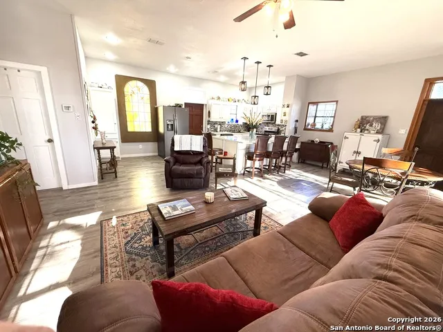 1 Mackenzie Brackettville, TX 78832