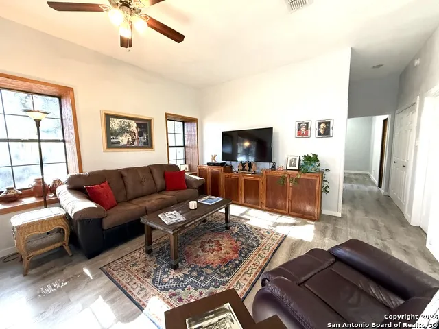 1 Mackenzie Brackettville, TX 78832