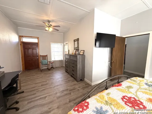 1 Mackenzie Brackettville, TX 78832