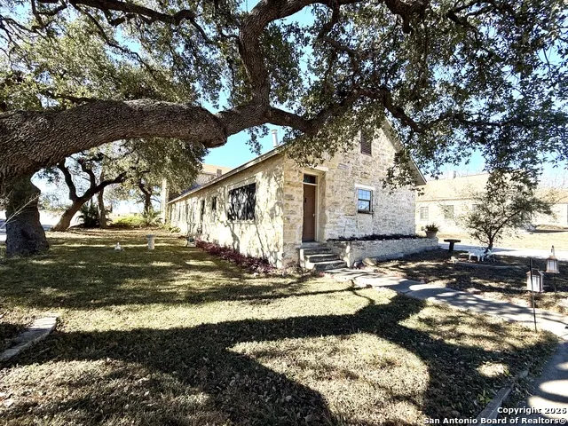 1 Mackenzie Brackettville, TX 78832