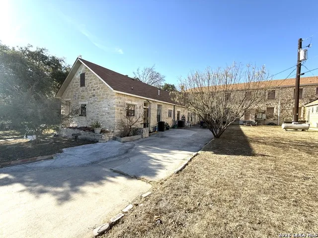 1 Mackenzie Brackettville, TX 78832