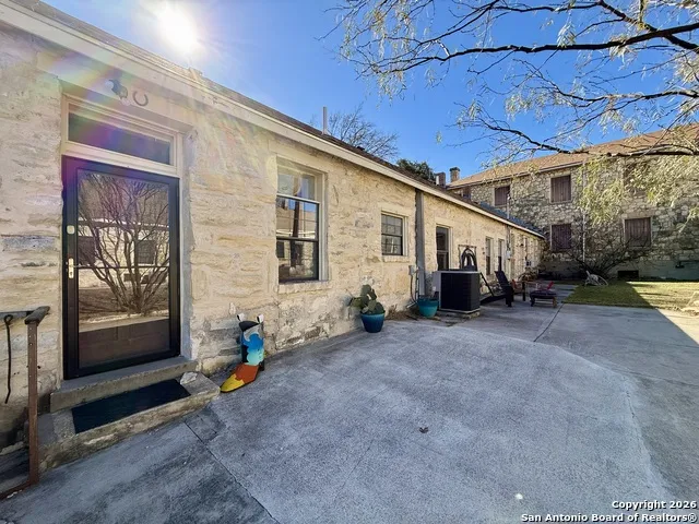 1 Mackenzie Brackettville, TX 78832