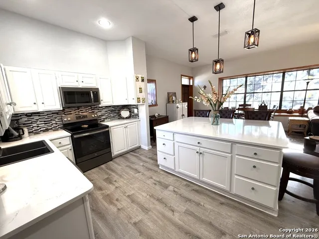1 Mackenzie Brackettville, TX 78832