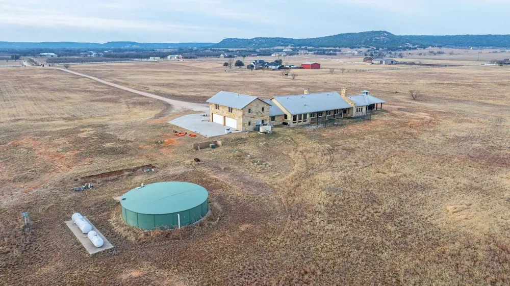 990 County Road 621 Tuscola, TX 79562