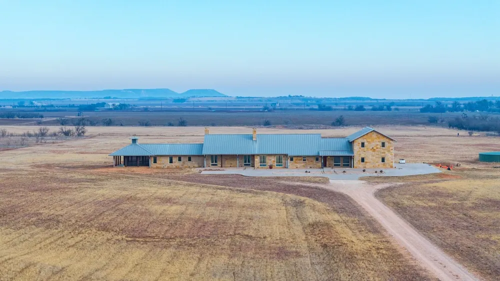 990 County Road 621 Tuscola, TX 79562
