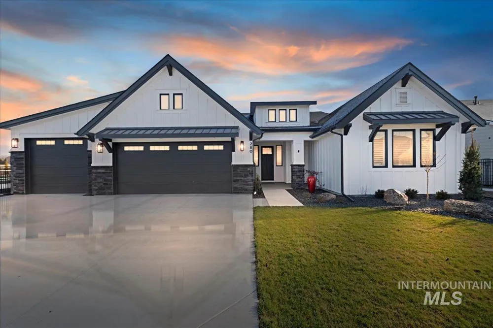 280 Boulder Ridge Way