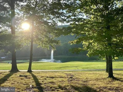 GOLF CLUB DRIVE