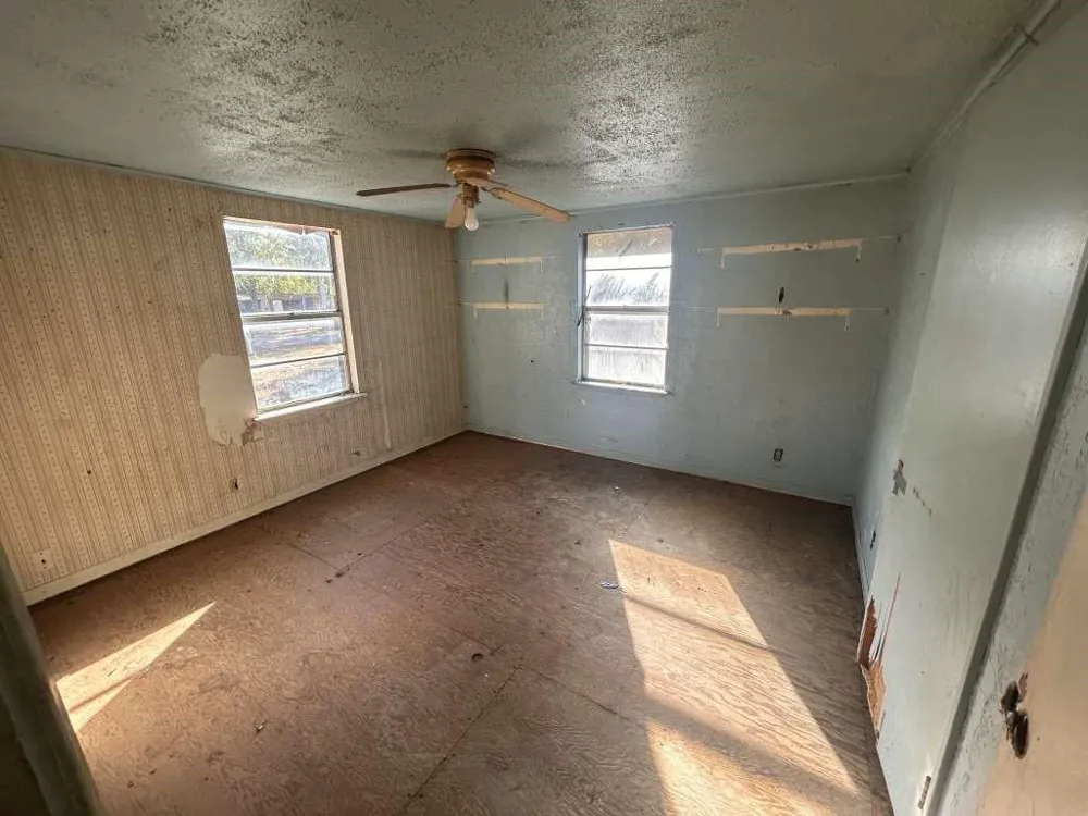 710 E Walnut Street Nocona, TX 76255