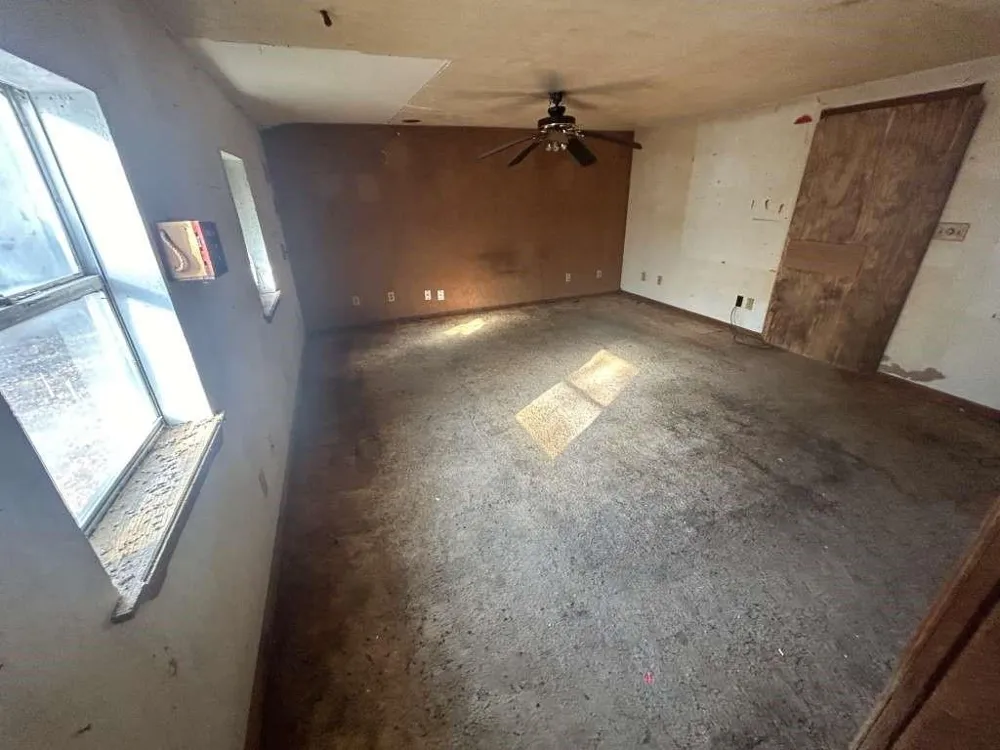710 E Walnut Street Nocona, TX 76255