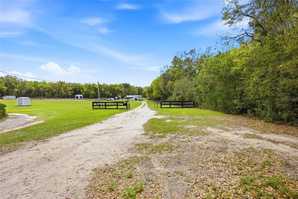 3660 W HWY 329 Reddick, FL 32686