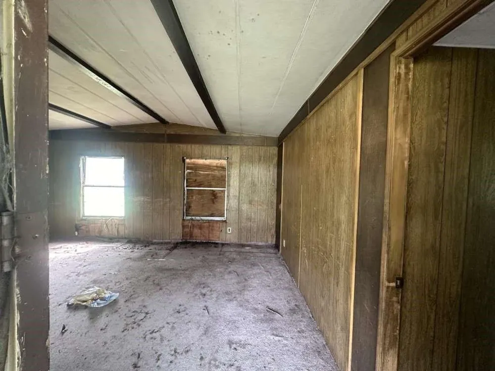 602 E Navasota Street Groesbeck, TX 76642