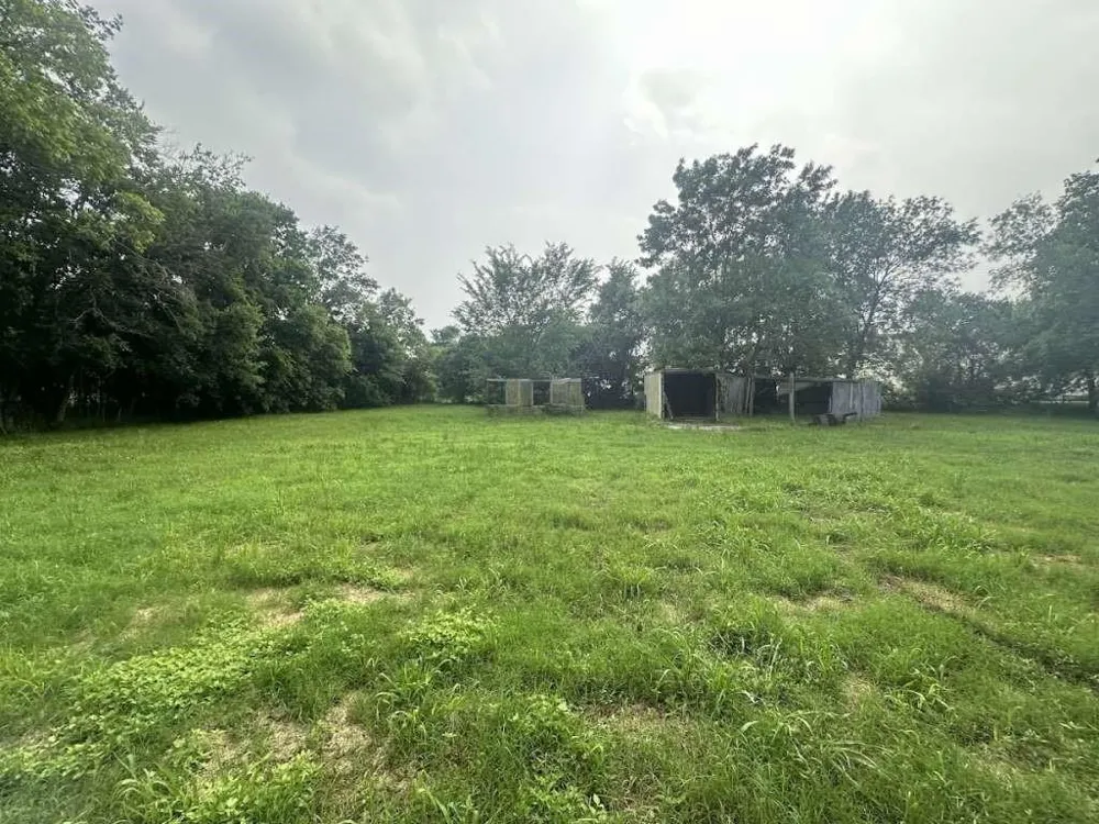 602 E Navasota Street Groesbeck, TX 76642