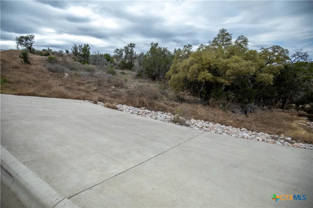 94 Hidden Cove Kingsland, TX 78639