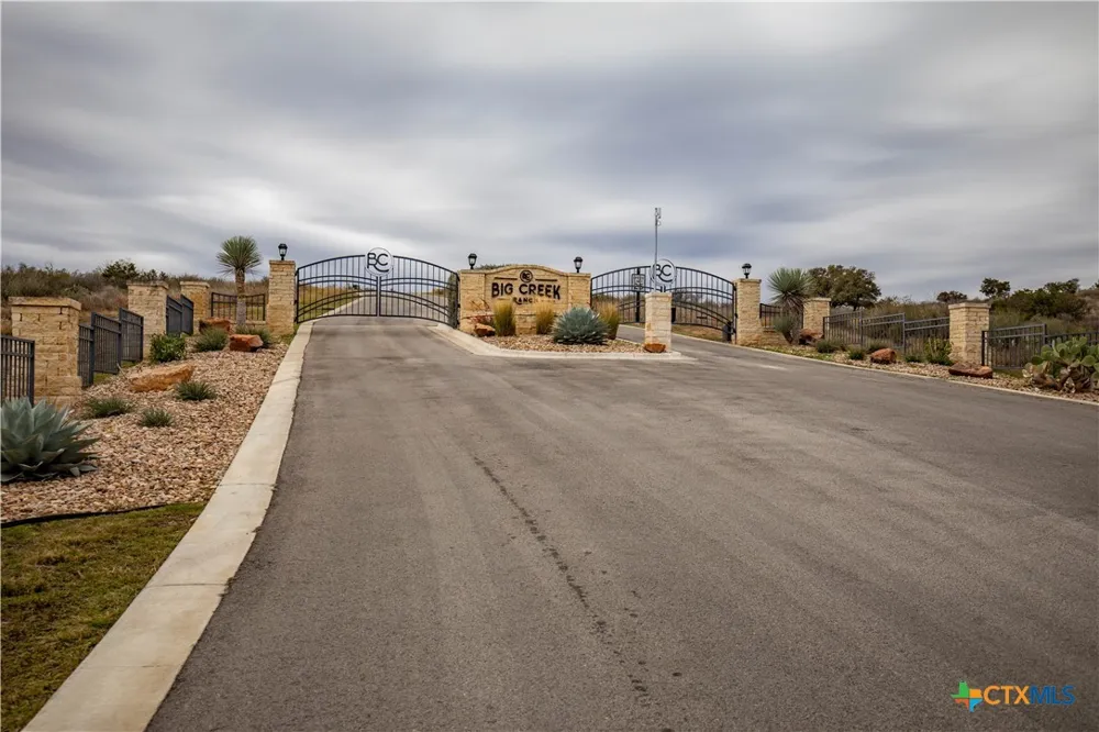 94 Hidden Cove Kingsland, TX 78639