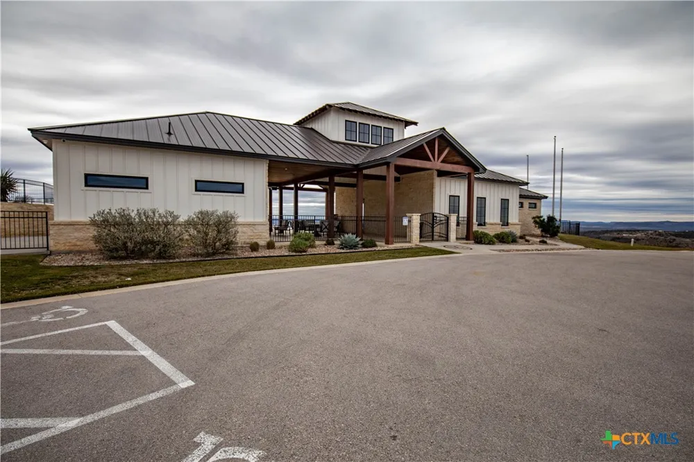 94 Hidden Cove Kingsland, TX 78639