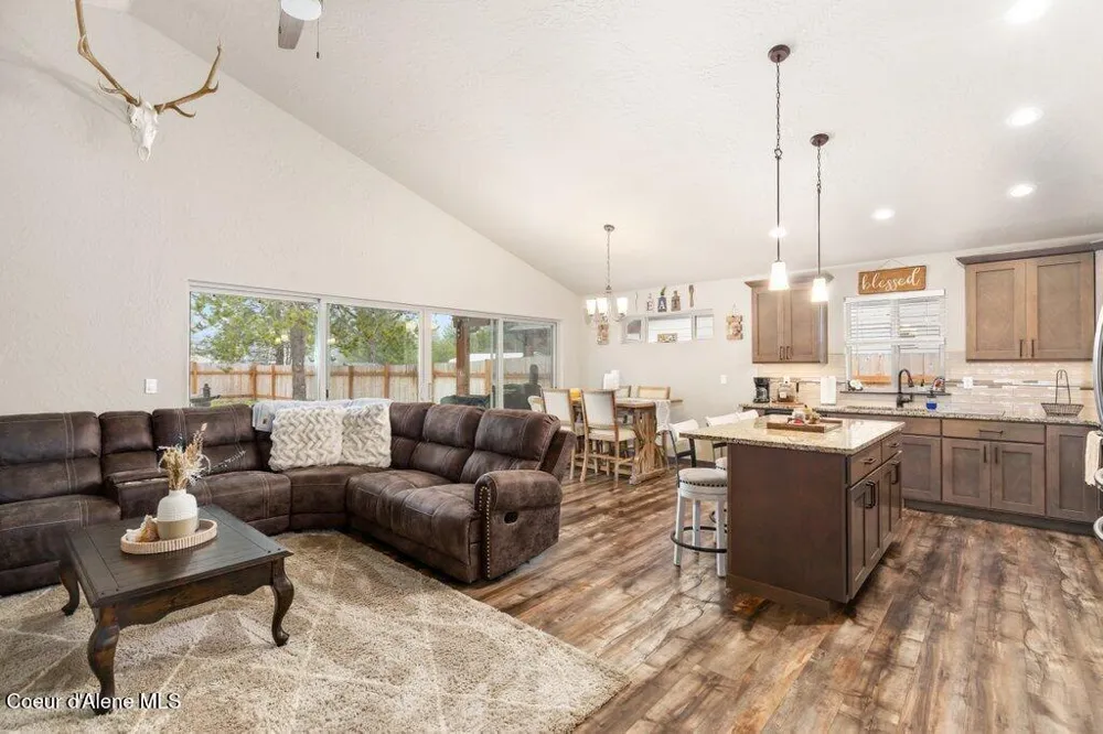 702 E Valley Street S Oldtown, ID 83822