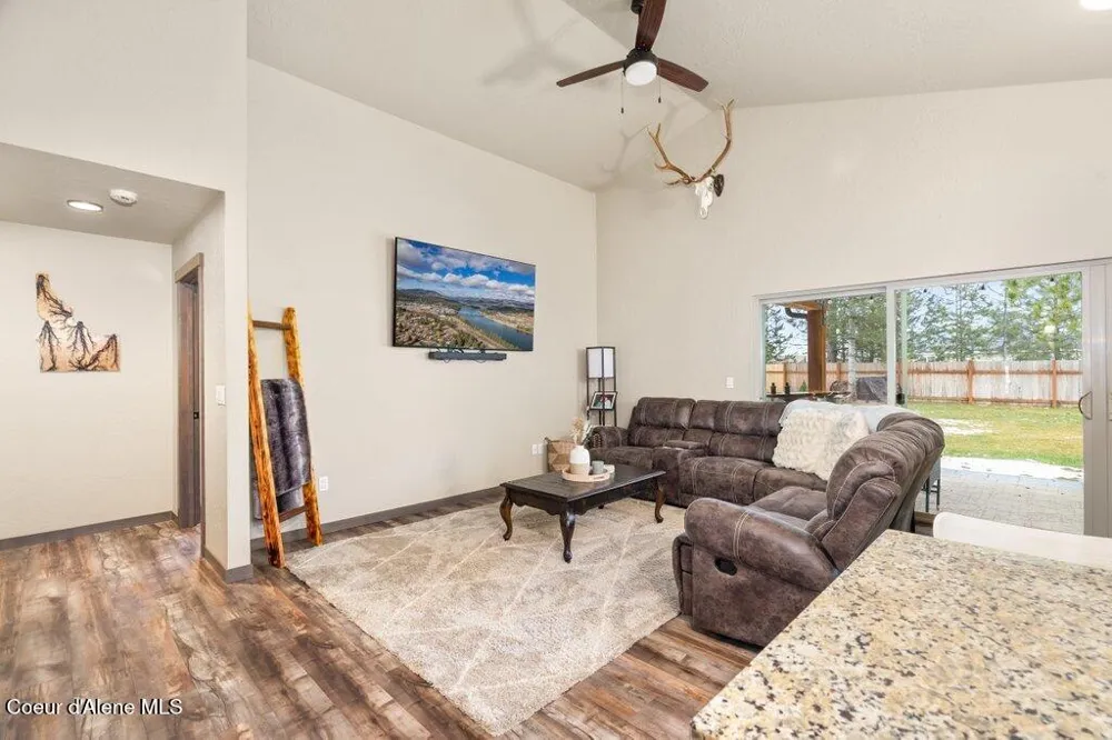 702 E Valley Street S Oldtown, ID 83822