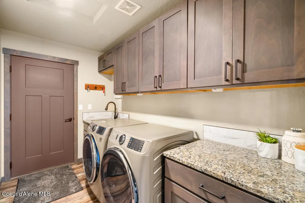 702 E Valley Street S Oldtown, ID 83822
