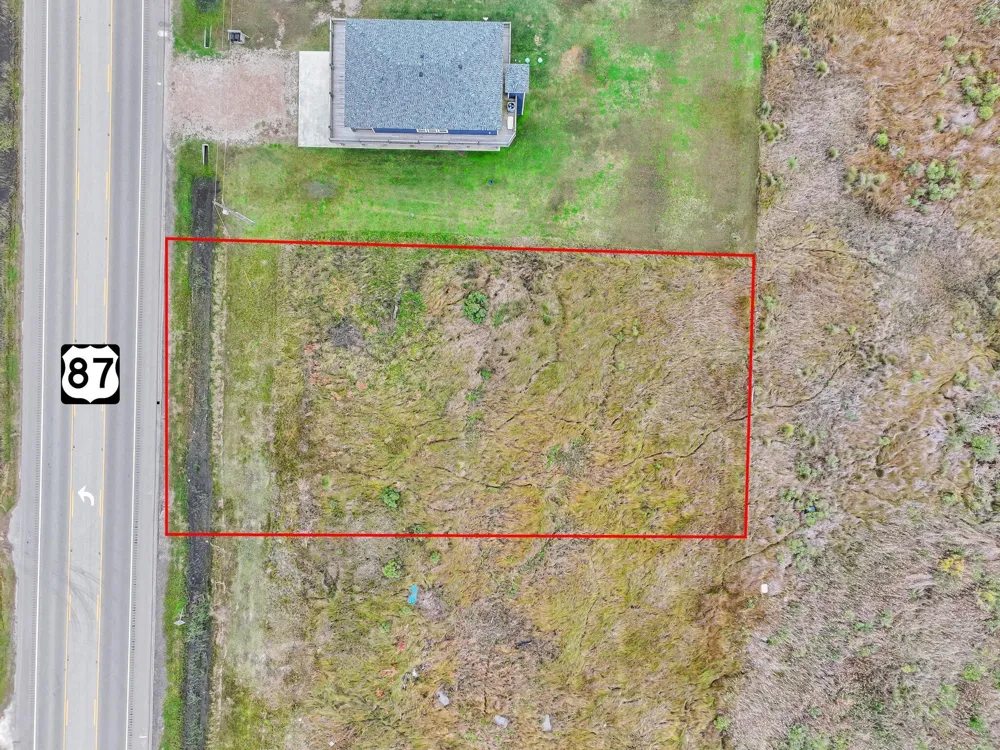 2409 Highway 87 Gilchrist, TX 77617