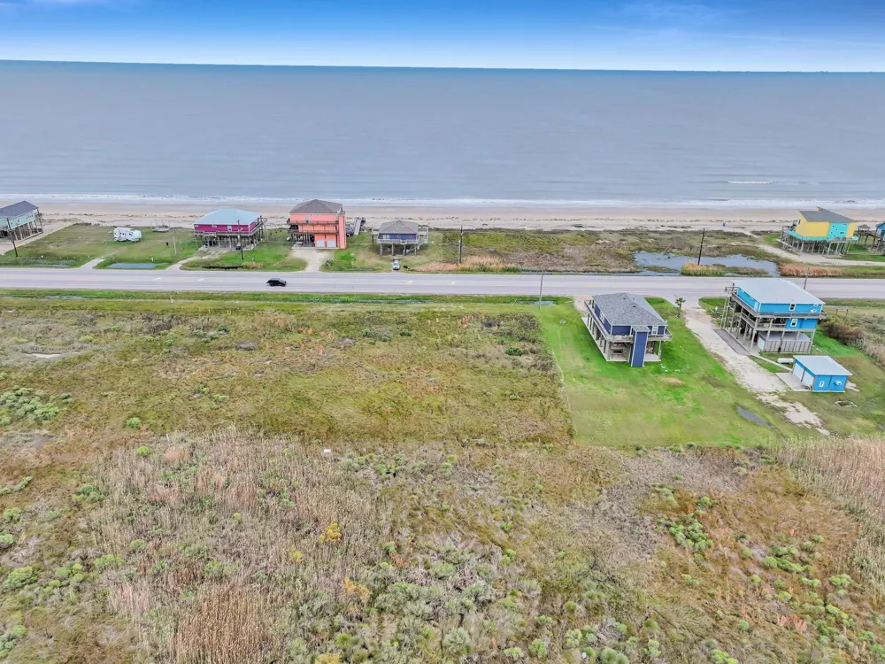 2409 Highway 87 Gilchrist, TX 77617