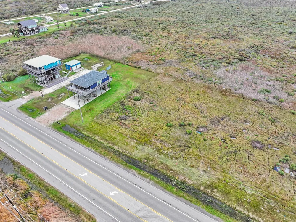 2409 Highway 87 Gilchrist, TX 77617