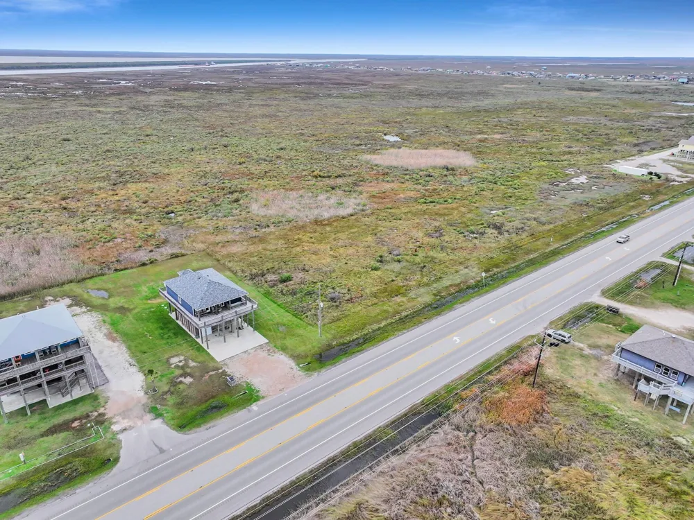 2409 Highway 87 Gilchrist, TX 77617