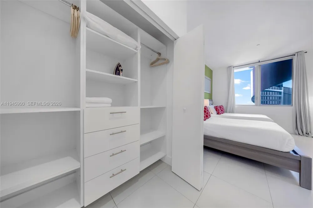 2600 E Hallandale Beach Blvd #T3304 Hallandale Beach, FL 33009
