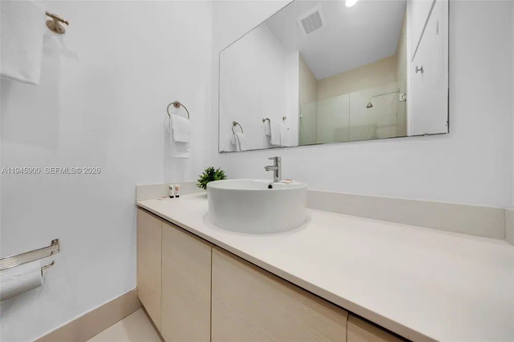 2600 E Hallandale Beach Blvd #T3304 Hallandale Beach, FL 33009