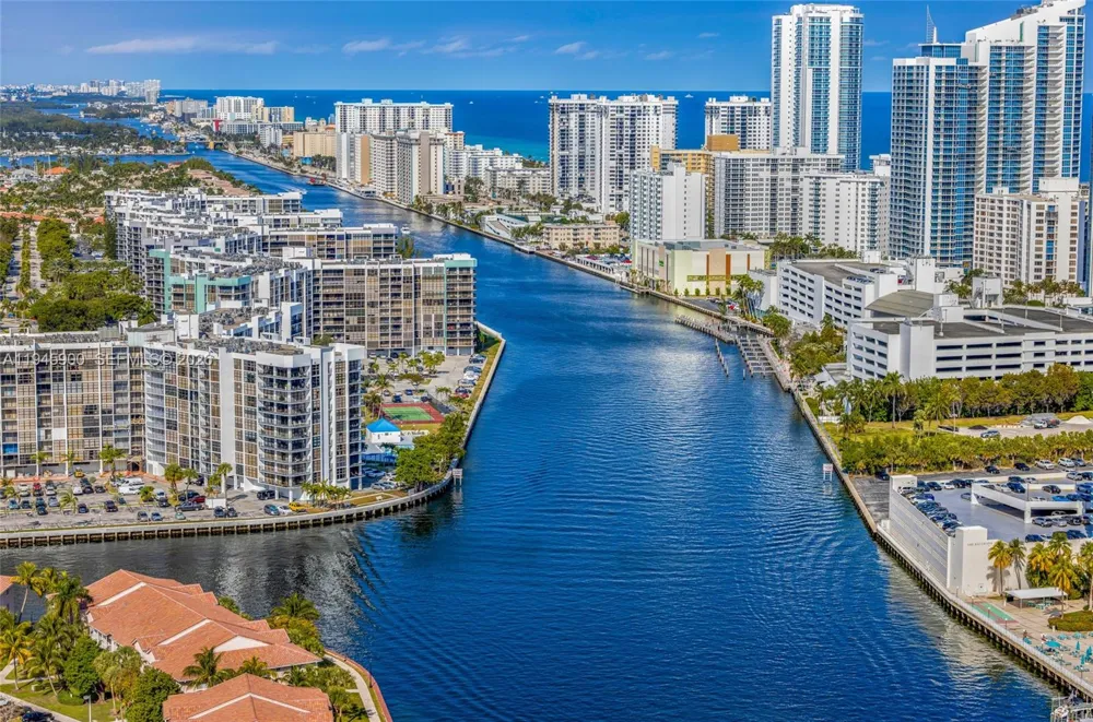 2600 E Hallandale Beach Blvd #T3304 Hallandale Beach, FL 33009