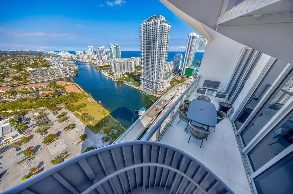 2600 E Hallandale Beach Blvd #T3304 Hallandale Beach, FL 33009