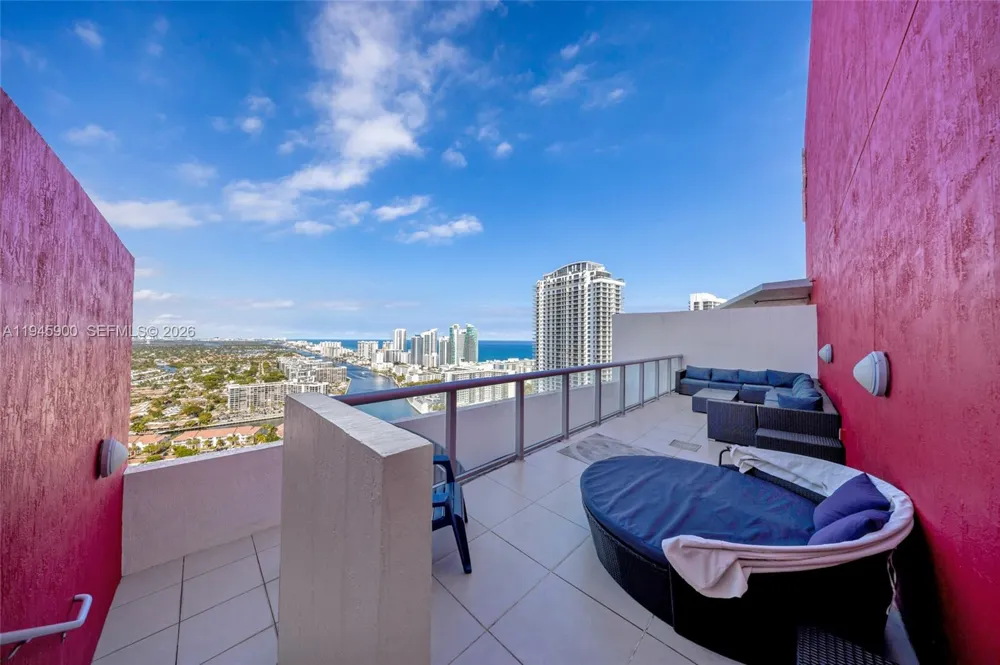 2600 E Hallandale Beach Blvd #T3304 Hallandale Beach, FL 33009