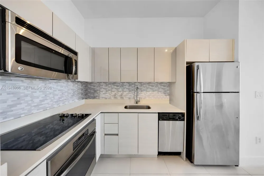 2600 E Hallandale Beach Blvd #T3304 Hallandale Beach, FL 33009