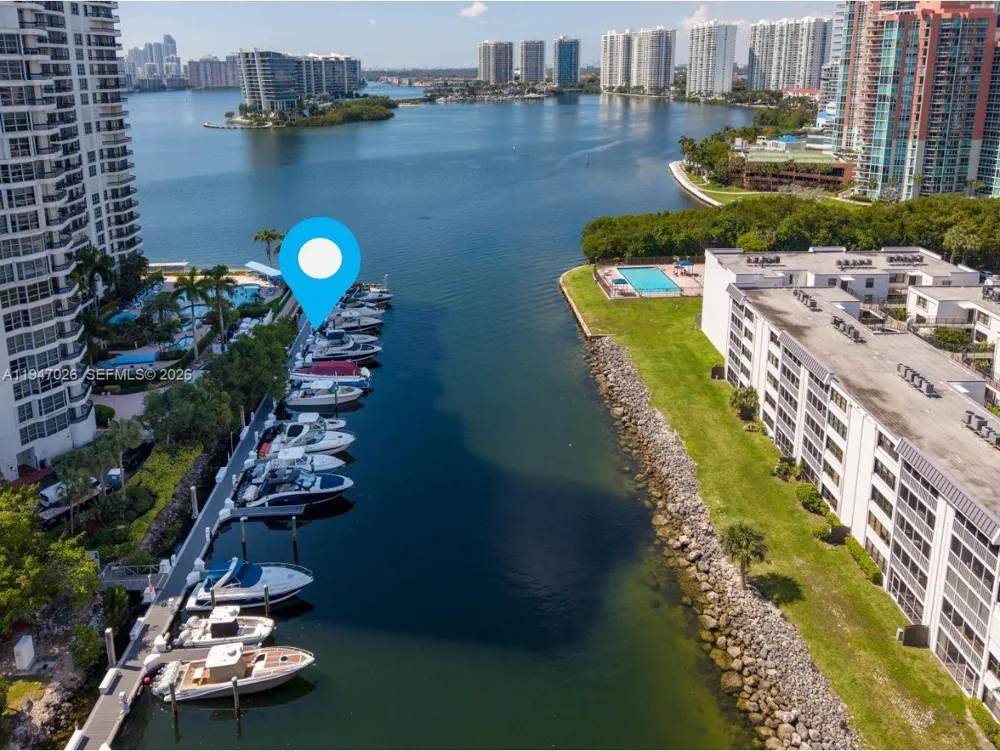 3575 Mystic Pointe Dr, Slip 7 Aventura, FL 33180