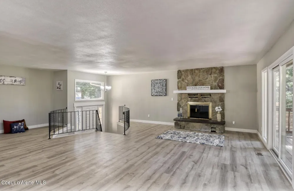 11459 Trafalgar Street Hayden, ID 83835