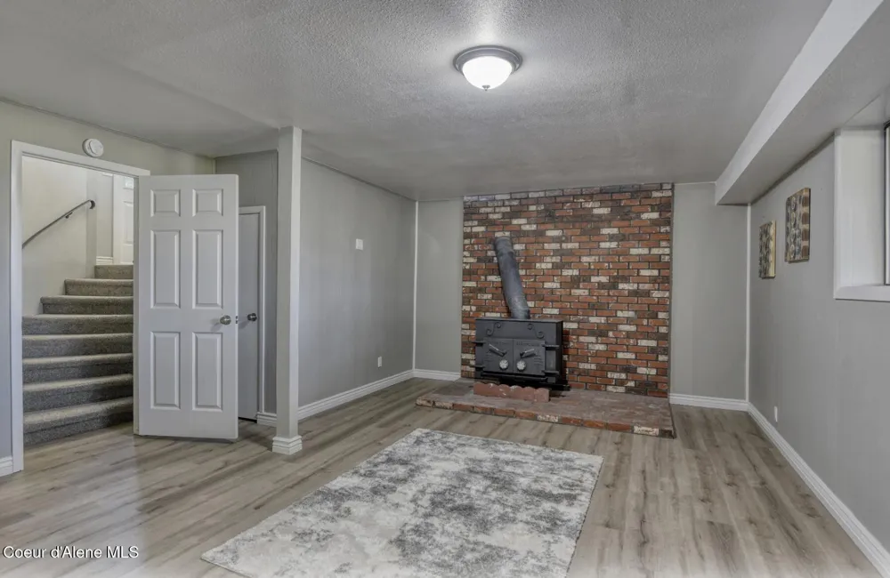 11459 Trafalgar Street Hayden, ID 83835